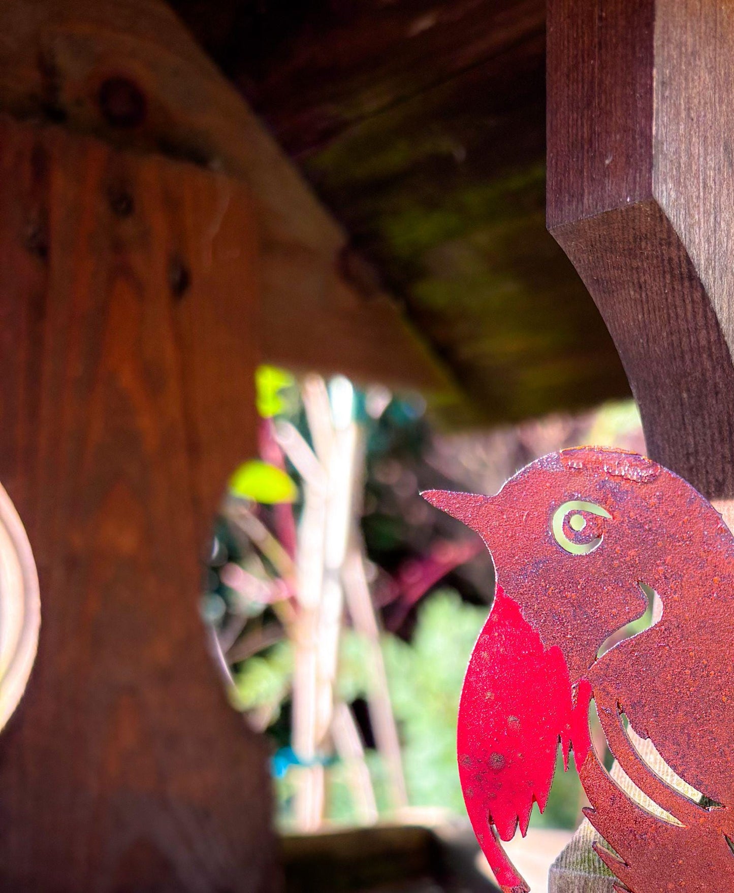 Rustic Metal Robin Fence Topper – Hand Finished Garden Wildlife Ornament