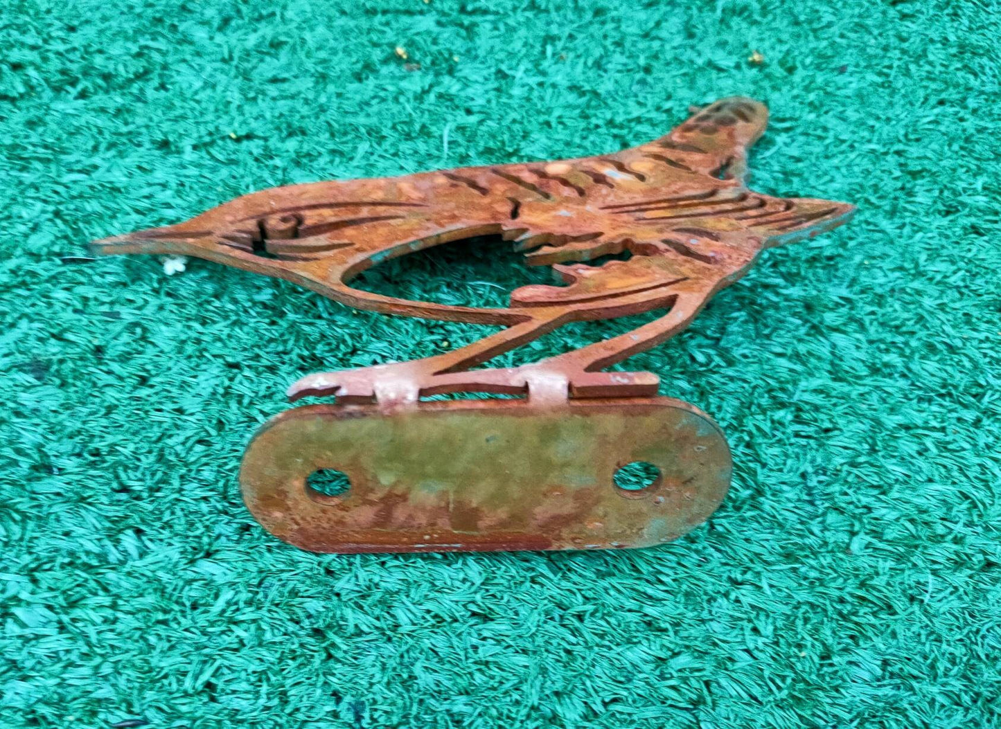 Rusty Metal Wren | Laser Cut Garden Bird Silhouette & Fence Topper